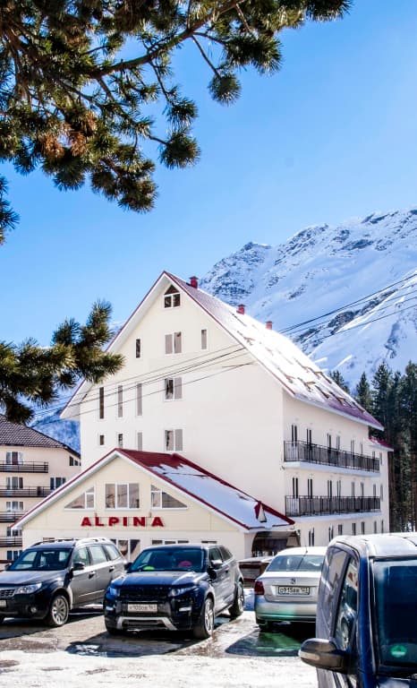 Отель Alpina - главное фото