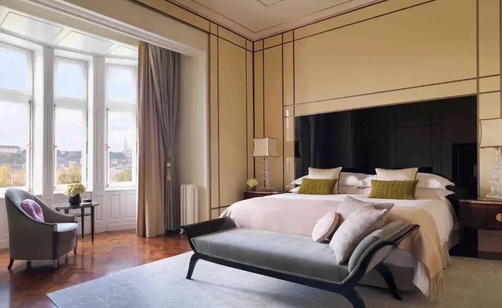 Four Seasons Hotel Gresham Palace Budapest - главное фото
